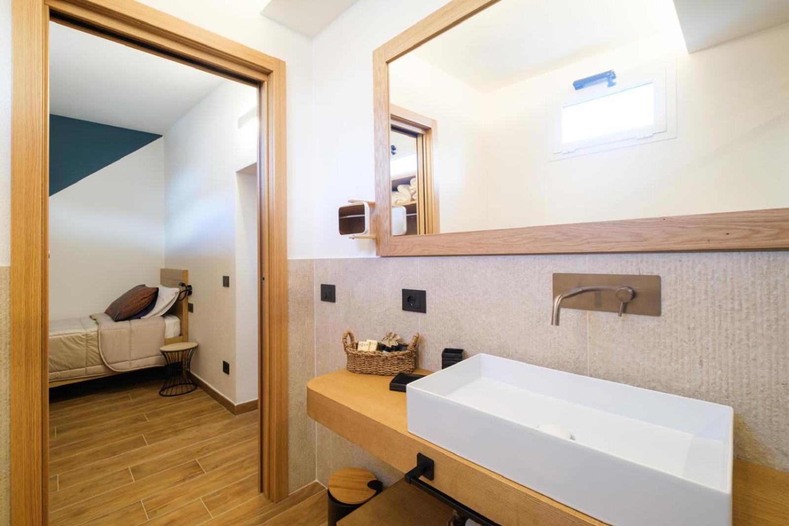 In Centro Da Carlotta Hotel Олбия Екстериор снимка