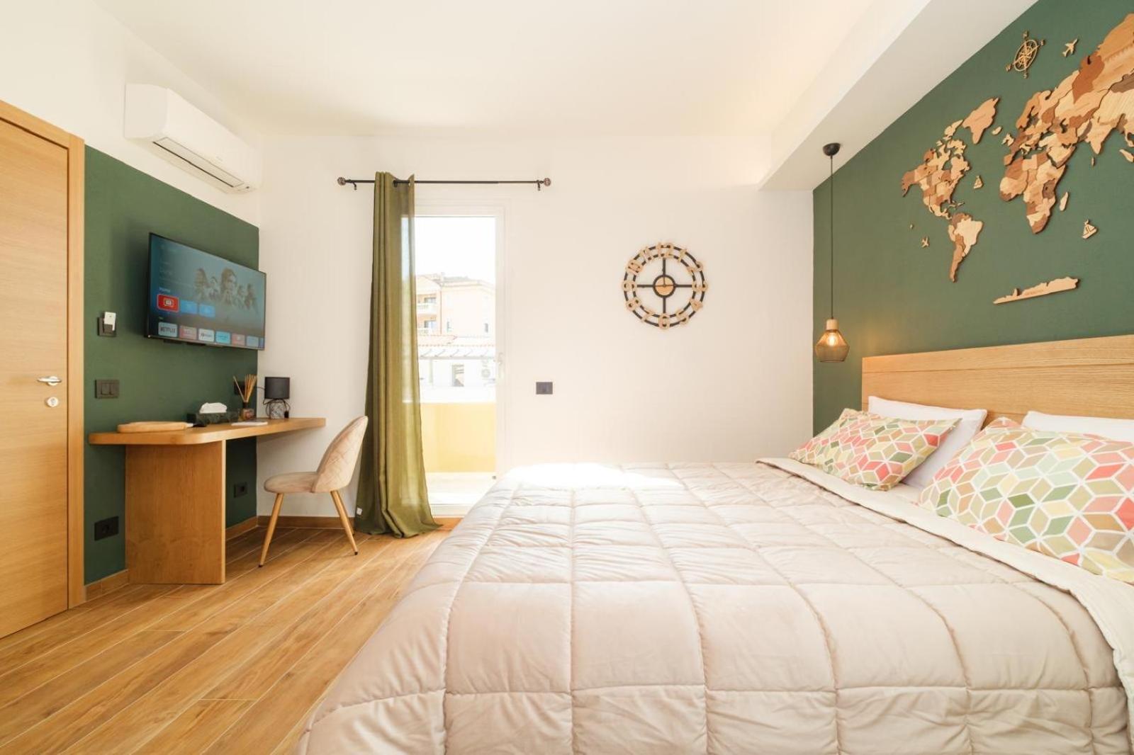 In Centro Da Carlotta Hotel Олбия Екстериор снимка